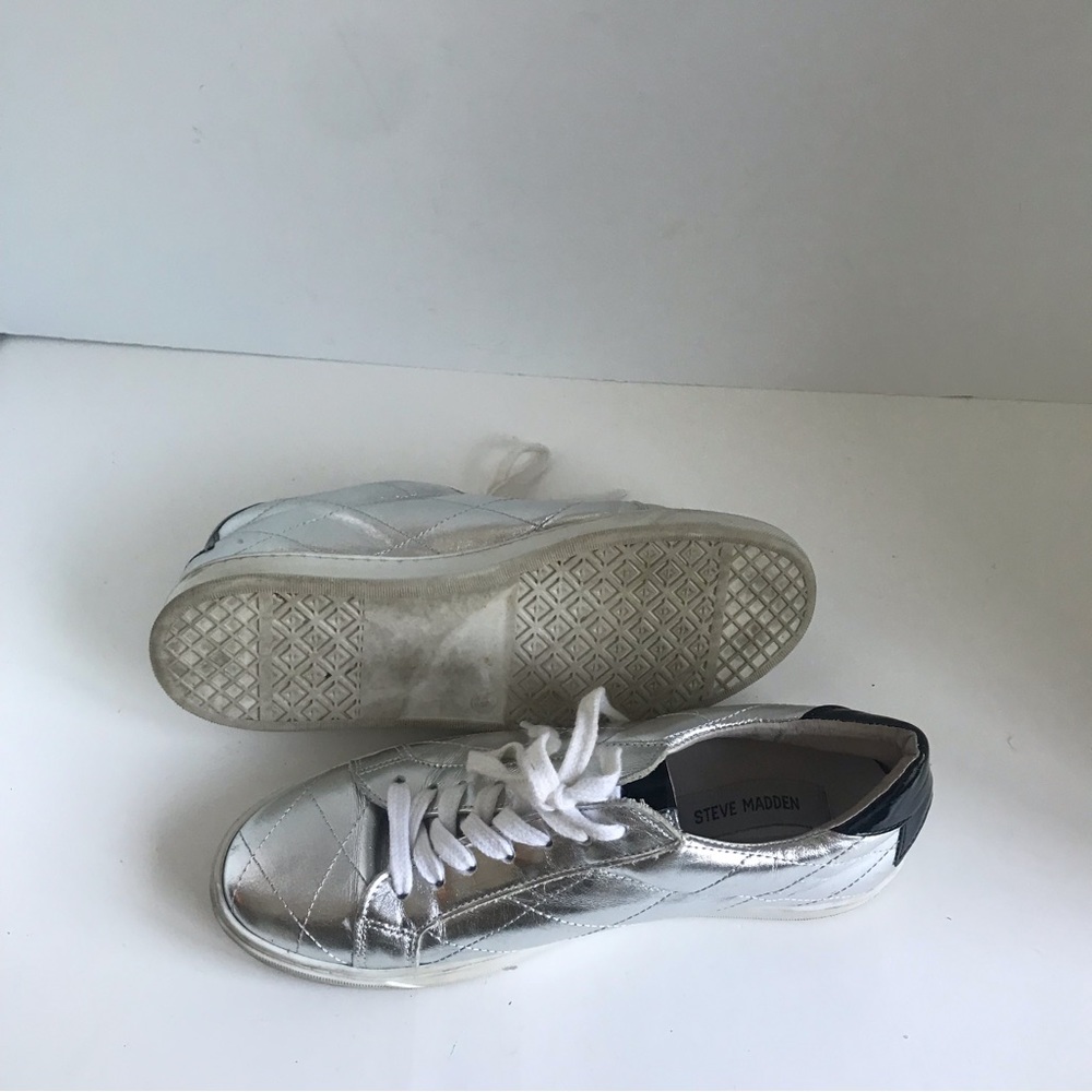 Steve Madden Quilted Metallic Sneakers Shoes. Size 9 - Picture 13 of 14